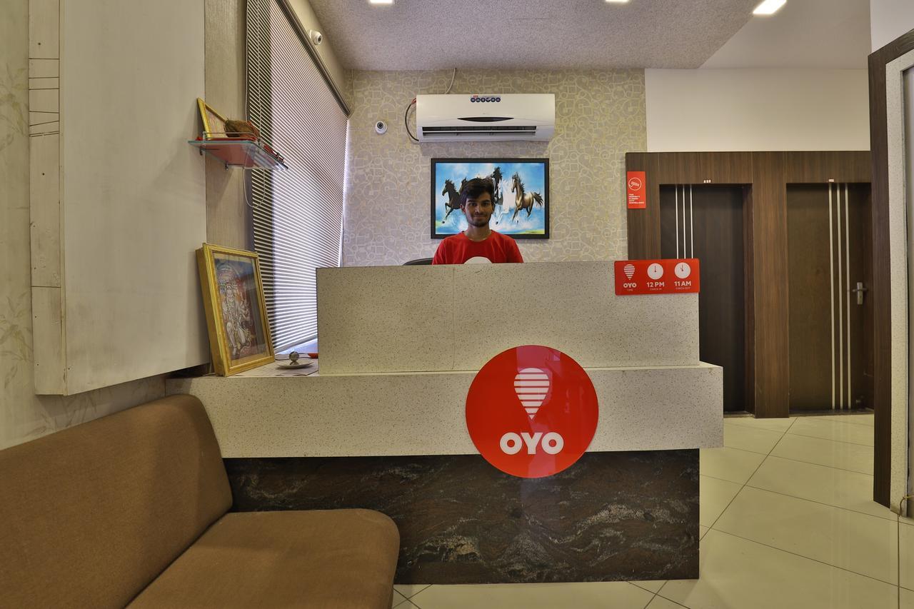 Oyo 11649 Hotel Mahima ガンディーナガル エクステリア 写真